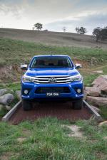 Toyota Hilux SR5 Double Cab 4x4 2015 года (AU)